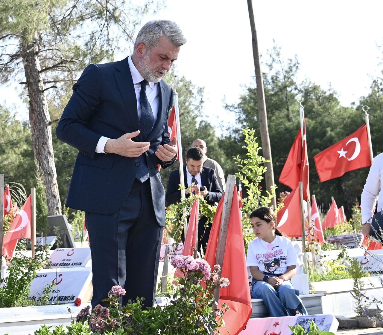 Kahramanmaraş'ta Şehitler Kabri Başında Dualarla Anıldı (2)