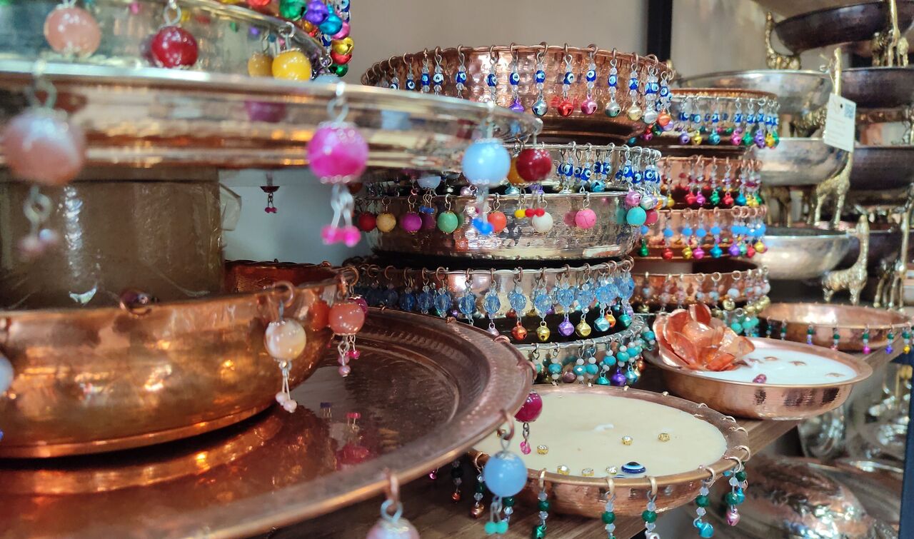 Kahramanmaraş’ta Tek Kadın Bakır Ustası Beyza Kişi, Depremden Sonra Mesleğe Tutundu (4)