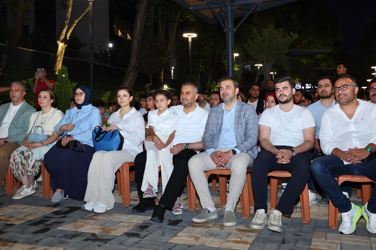 Kahramanmaraş’ta Yaz Akşamları Eli Türkoğlu Ile Şenlendi (1)