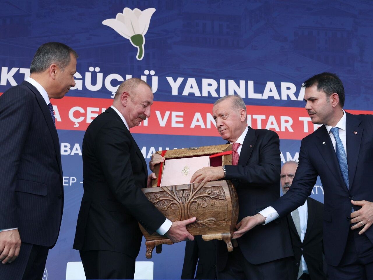 Liderlere Kahramanmaraş İmzası Asırlık El Sanatlarıyla Anlamlı Hediye (3)