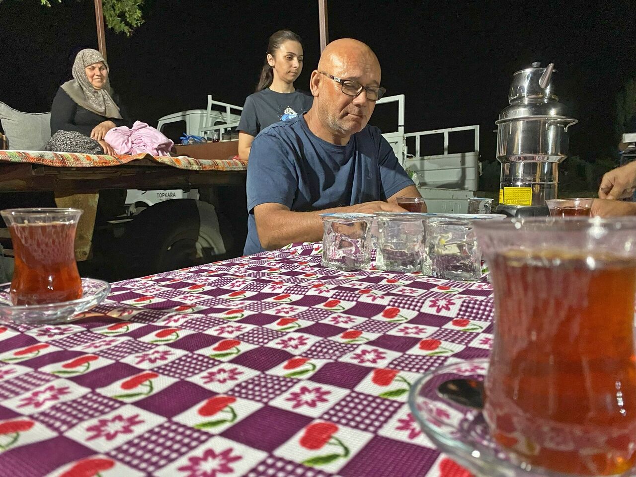 Milyonluk Halılar İçin Gece Gündüz Nöbet! Antalya'da Tarlalar Halı Bahçesine Dönüştü (7)