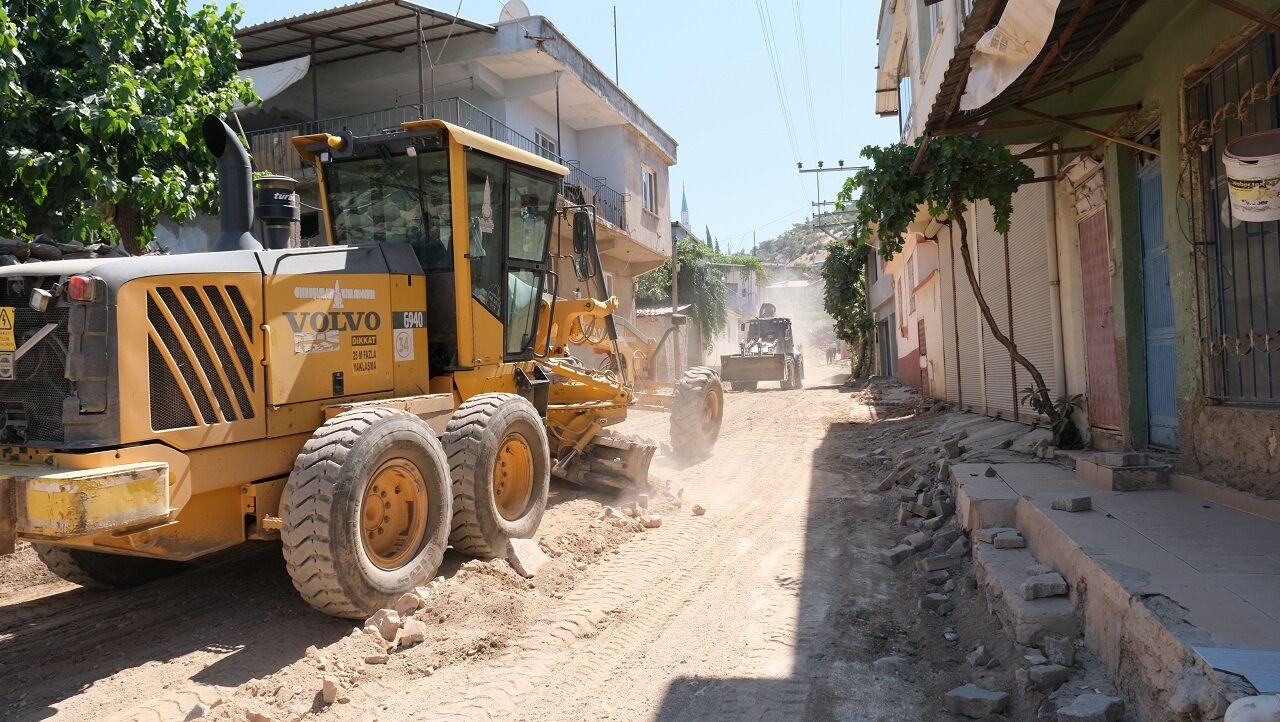 Onikişubat Belediyesi’nden Önsen’e 10 Bin Metrekarelik Yol Konforu (2)