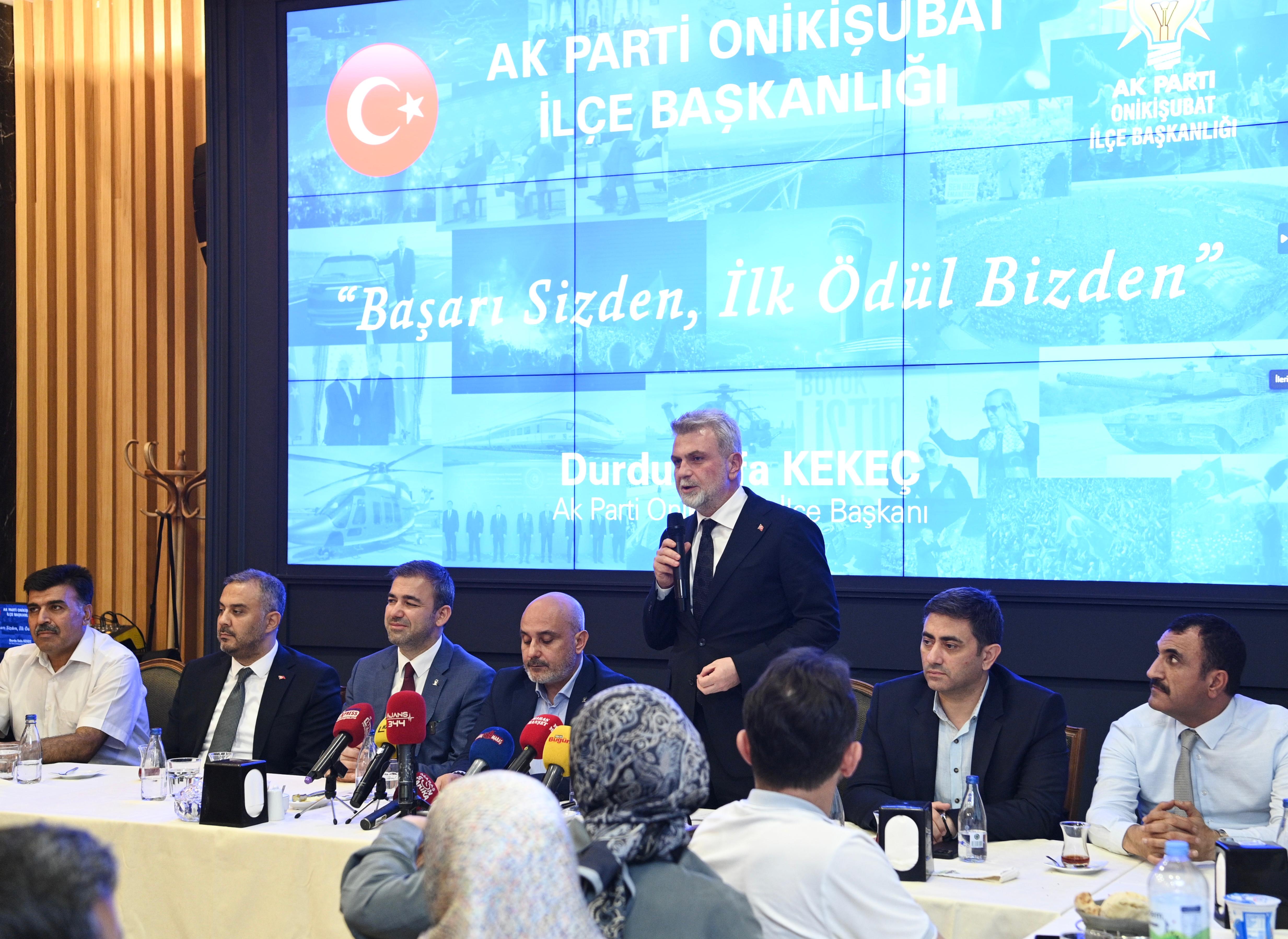 Şampiyon Öğrenciler Başkan Görgel'den Ödül Aldı (7)
