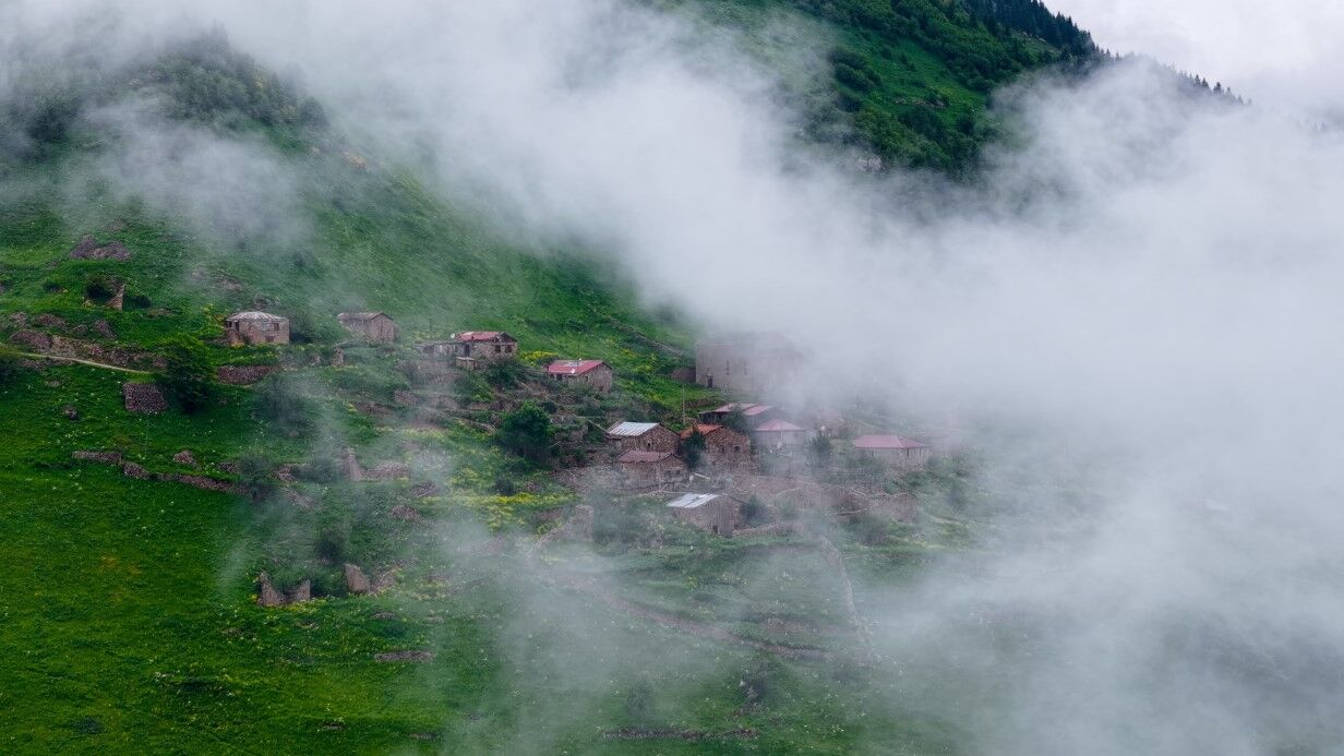 Santa Harabeleri’nden Büyüleyen Görüntüler Sis Bulutlarıyla Masalsı Bir Yolculuk (11)