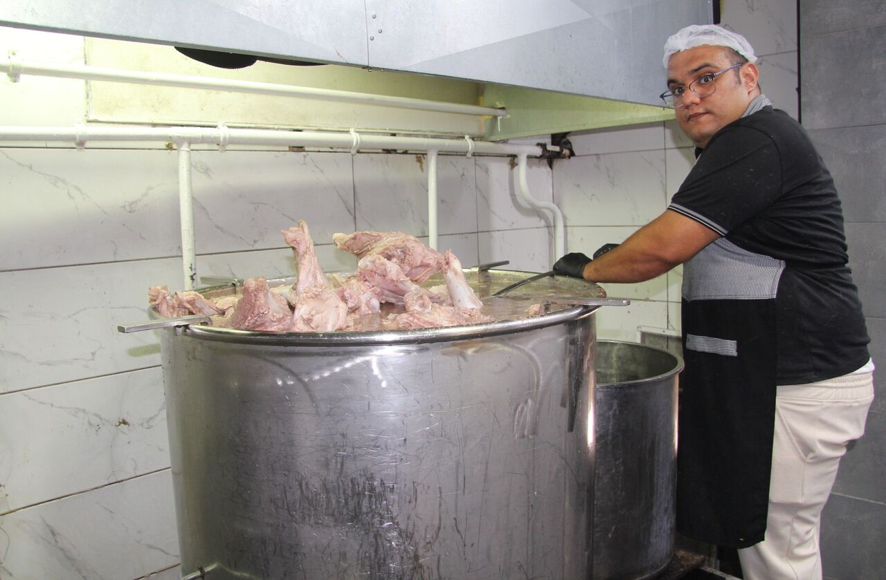 12 Saatte Pişiyor, Her Mevsim Şifa Dağıtıyor Gaziantep’in Vazgeçilmezi Beyran (2)