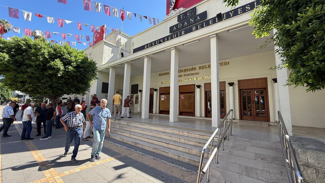 Adana Büyükşehir Belediyesi'nde Arama Sona Erdi (1)