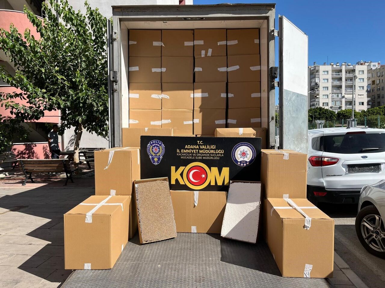 Adana’da 17 Milyon Tl Değerinde Kaçak Sigara Ele Geçirildi (1)