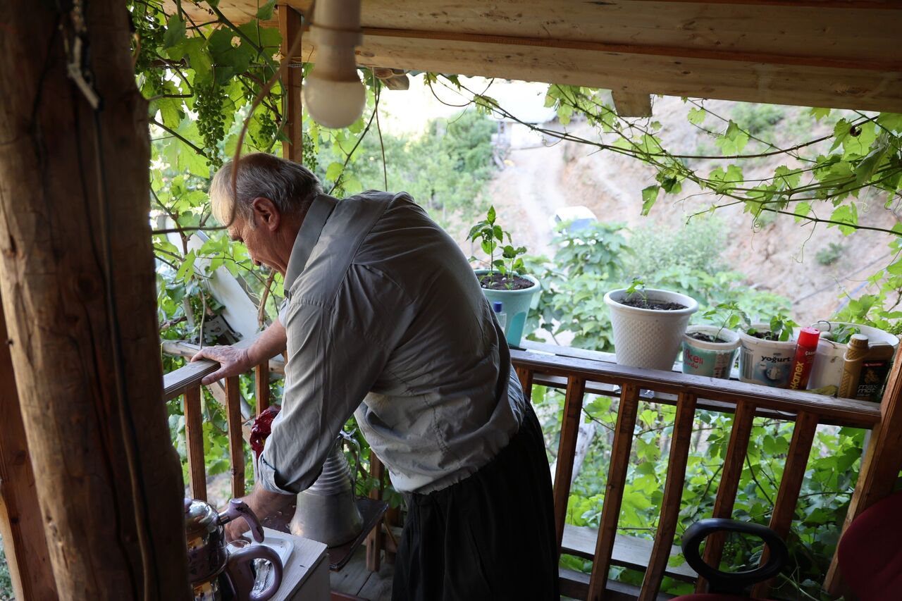 Adana’da 45 Yıl Sonra Protez Bacakla Yürüyen Salih Amca’nın Umut Dolu Hikayesi (1)