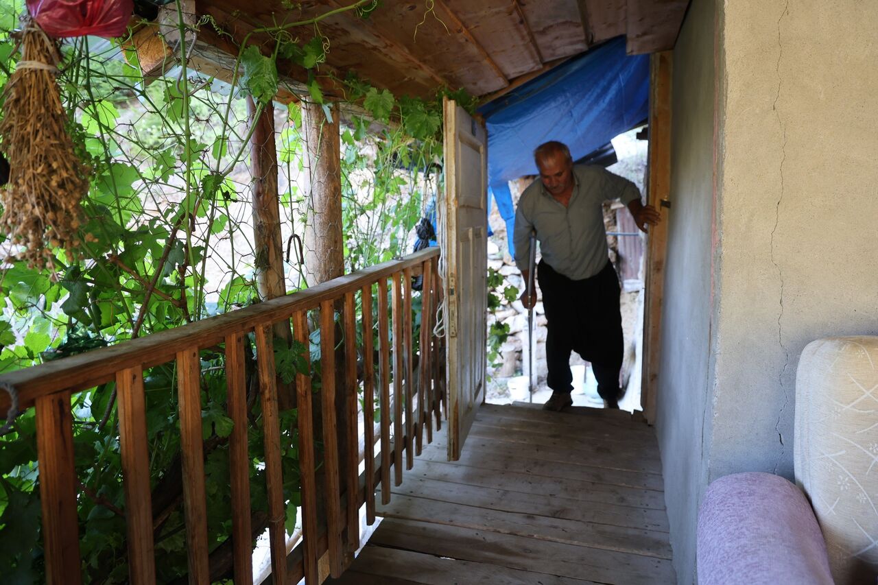 Adana’da 45 Yıl Sonra Protez Bacakla Yürüyen Salih Amca’nın Umut Dolu Hikayesi (4)