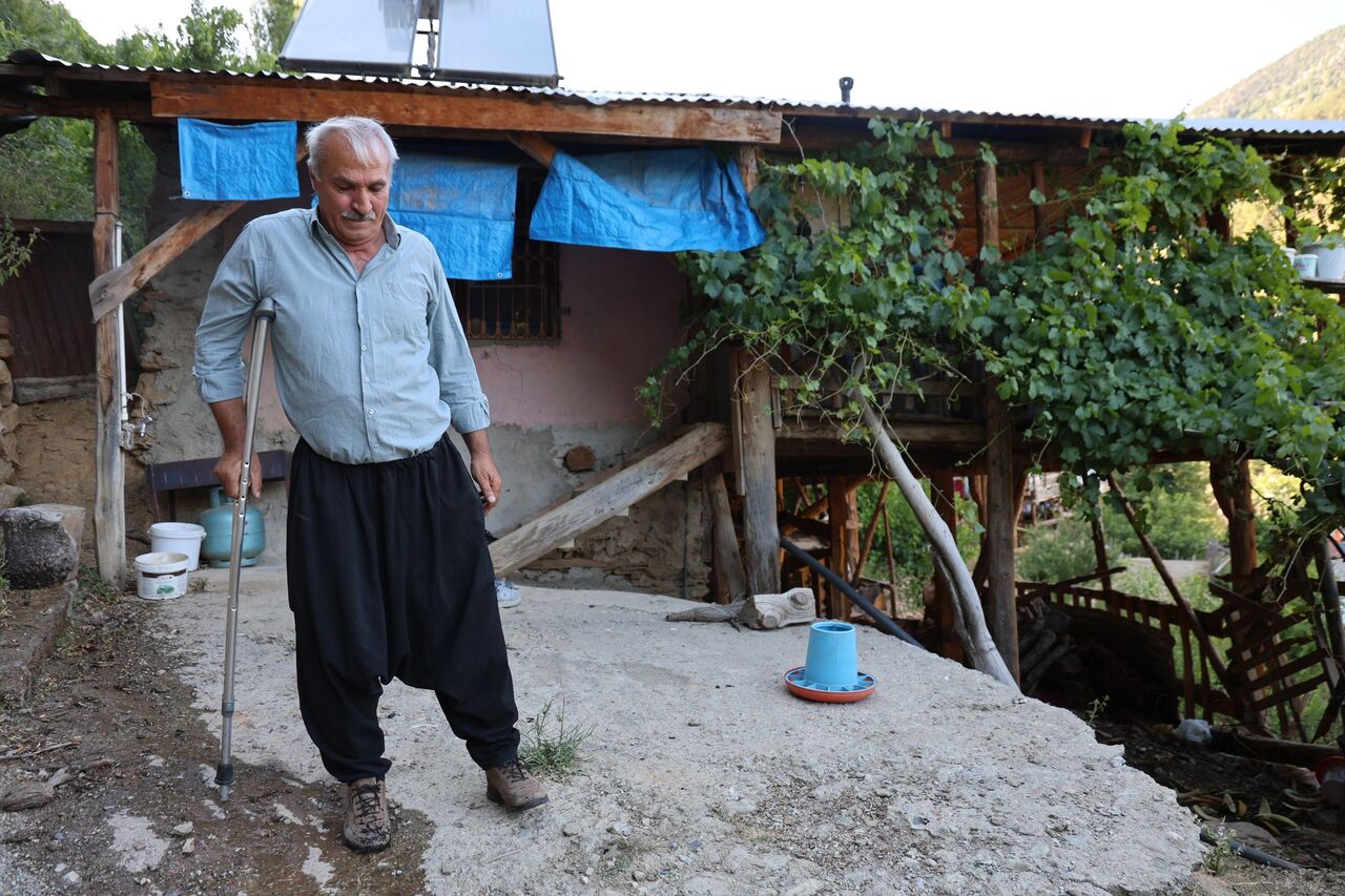 Adana’da 45 Yıl Sonra Protez Bacakla Yürüyen Salih Amca’nın Umut Dolu Hikayesi (5)