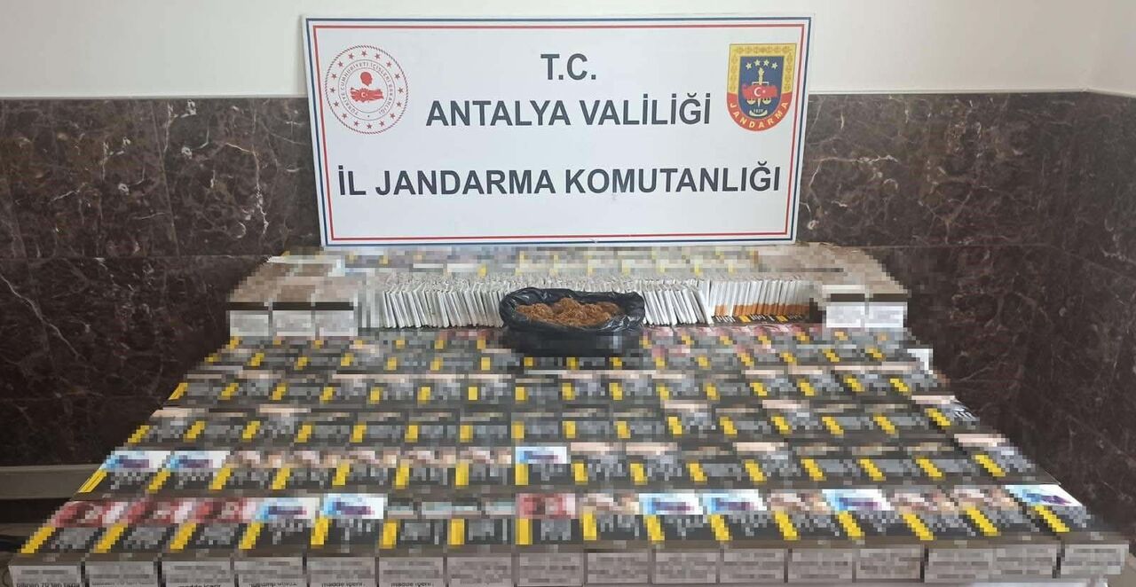 Alanya’da 40 Bin Kaçak Makaron Ele Geçirildi (1)