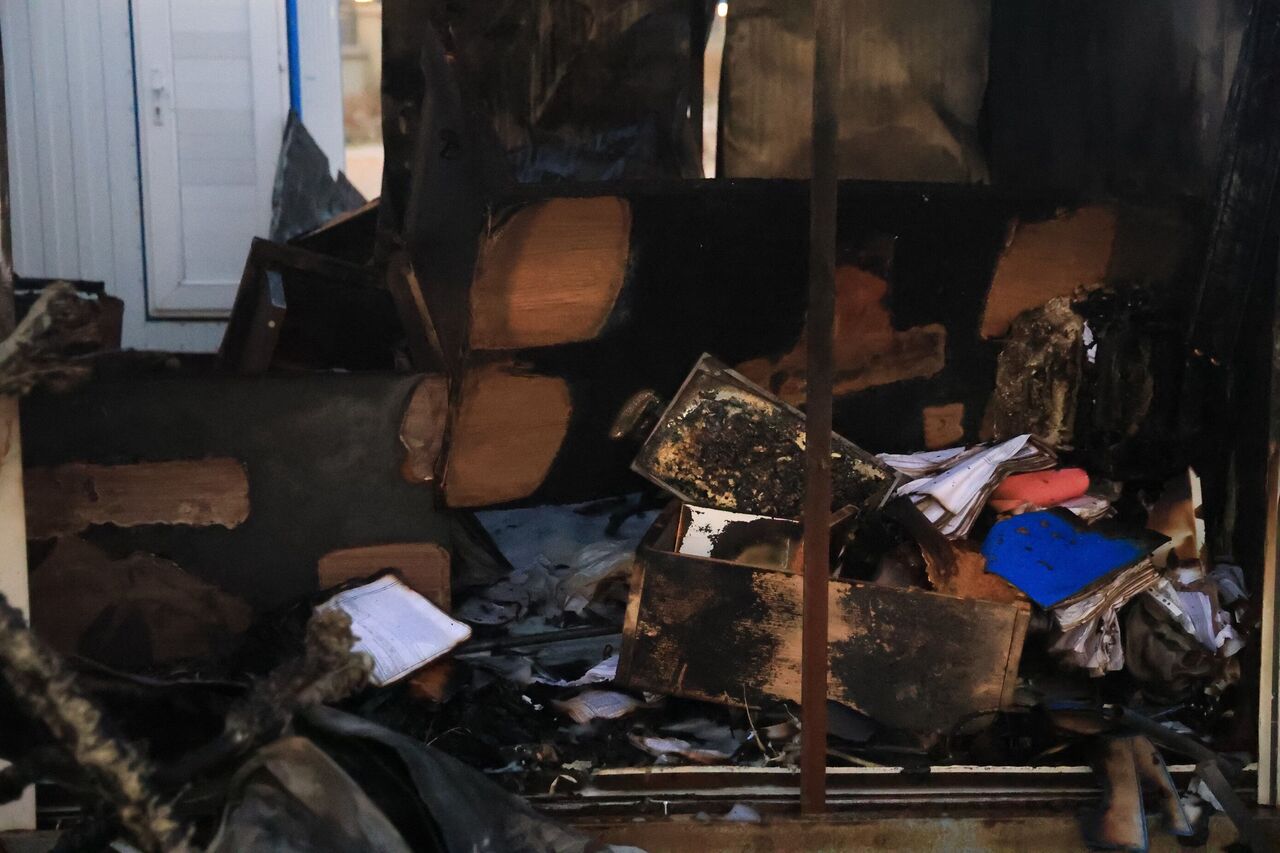 Antakya’da Yangın Konteyner İş Yeri Küle Döndü (3)