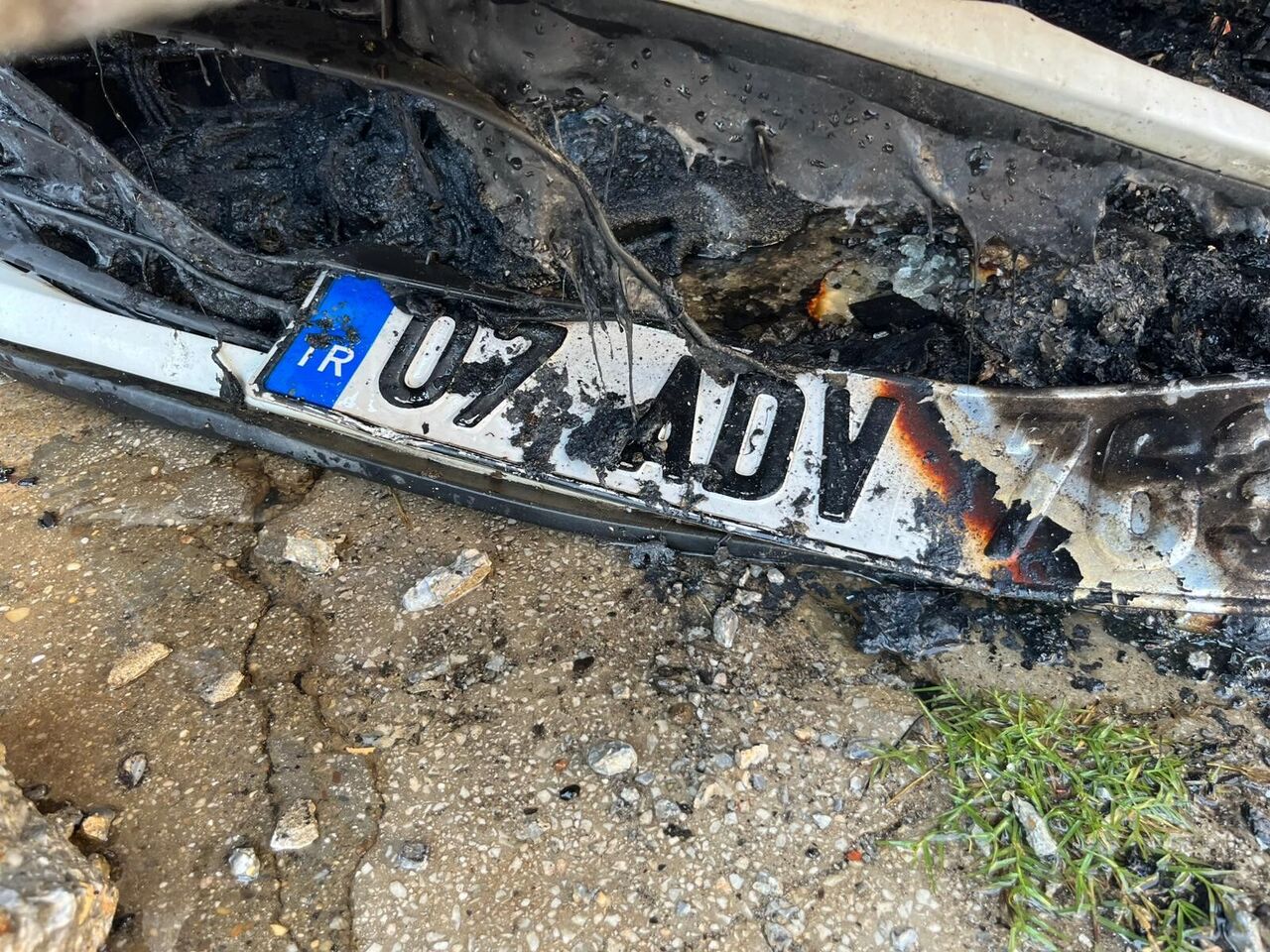 Antalya Alanya'da Freni Boşalan Çöp Kamyonu 2 Araca Çarptı, Yangın Çıktı (7)