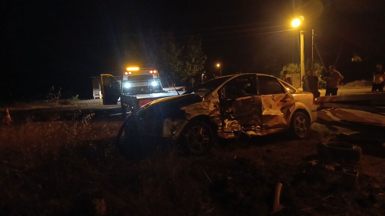 Antalya Manavgat’ta Alkollü Sürücü Kavşakta Kazaya Neden Oldu 3 Yaralı (5)