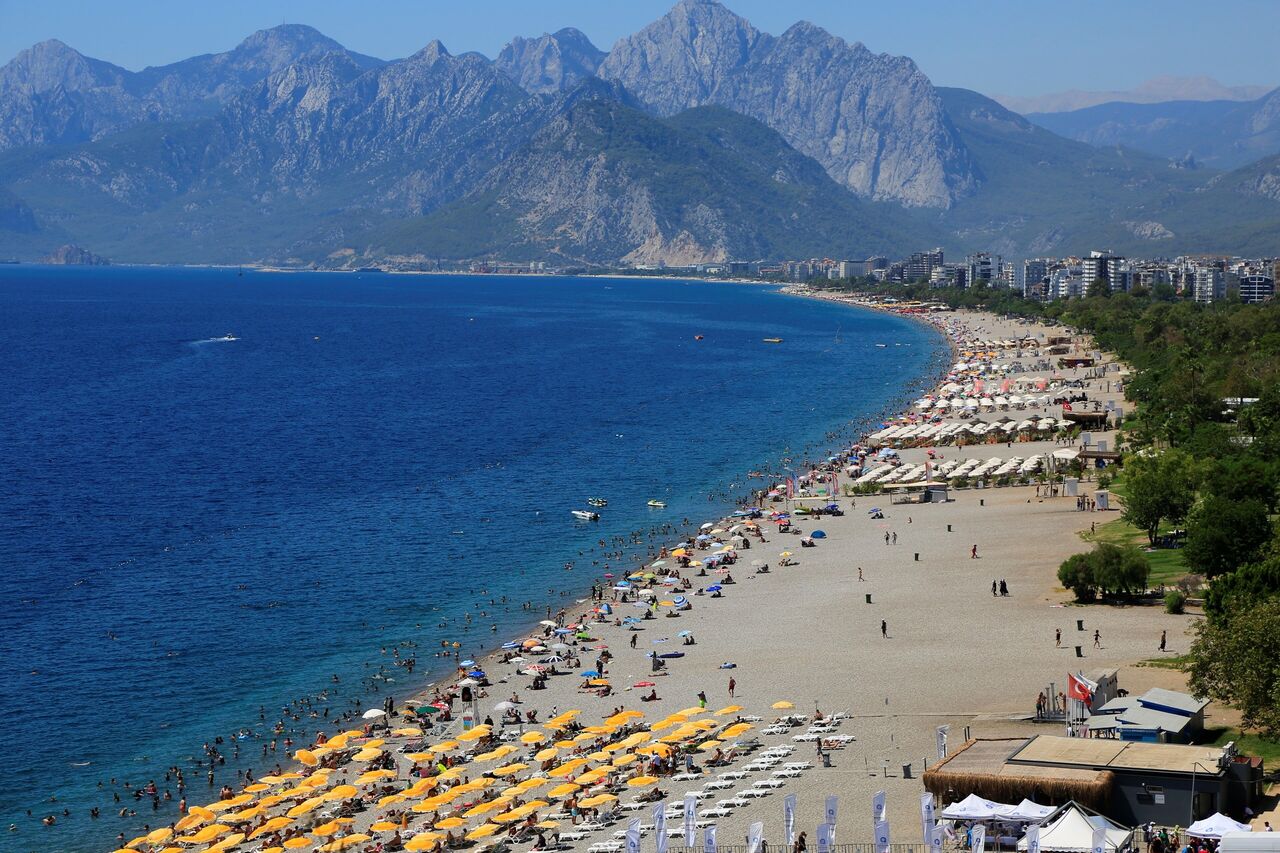 Antalya Turizmi Bölgesel Krizlere Rağmen Canlanıyor 17 Milyon Turist Hedefi (7)