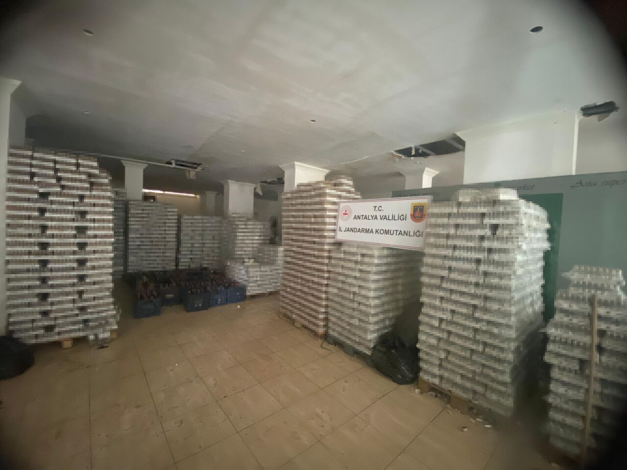 Antalya’da 46 Bin Litre Sahte Içki Ele Geçirildi (4)