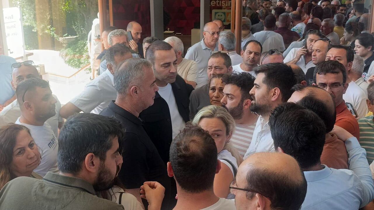 Antalya'da Belediye Başkanı Gözaltına Alındı (3)