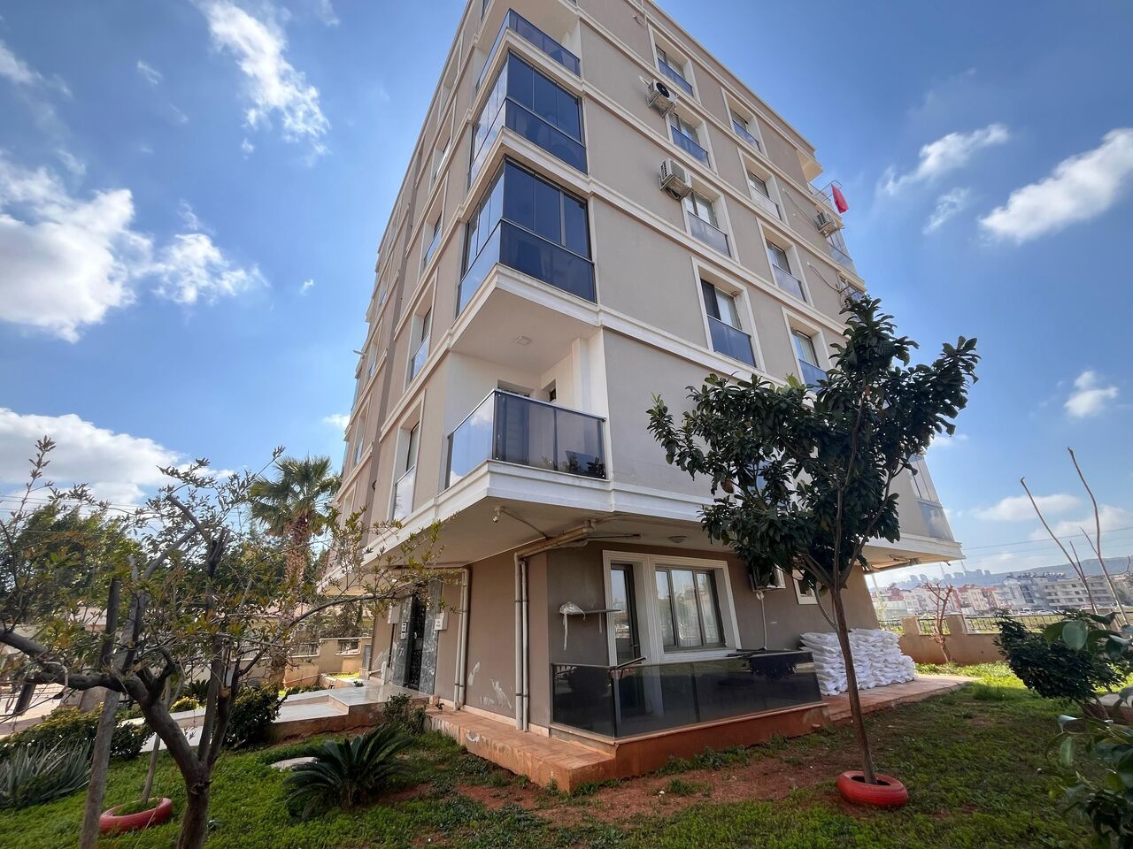 Antalya’da Genç Hemşire Sevcan Demir Sakman’ın Yaşamını Kaybettiği Olaya Ait Görüntüler Kamuoyuyla Paylaşıldı (1)-1