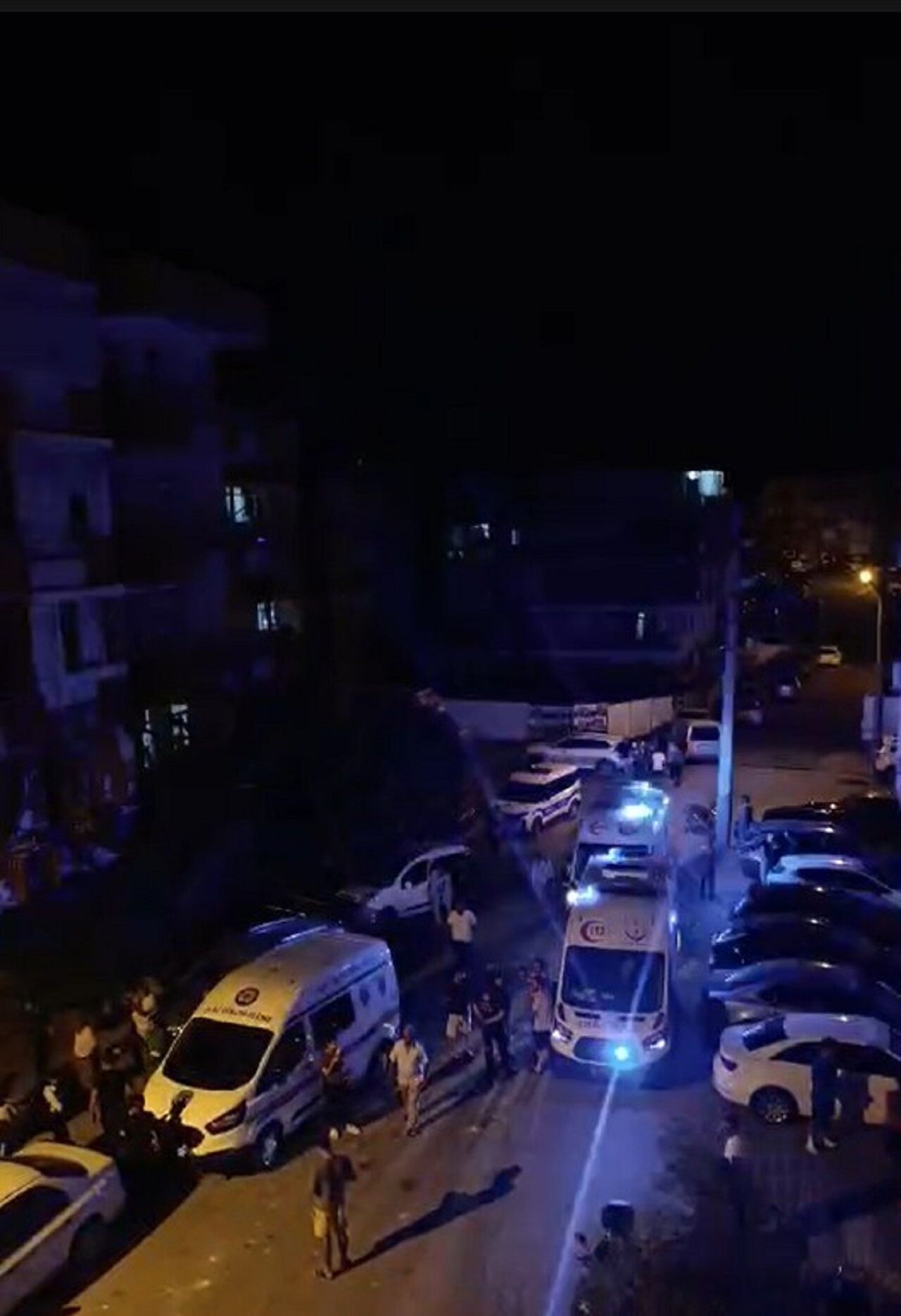 Antalya'da Kız Kardeşini 14 Bıçak Darbesiyle Öldürdü (2)