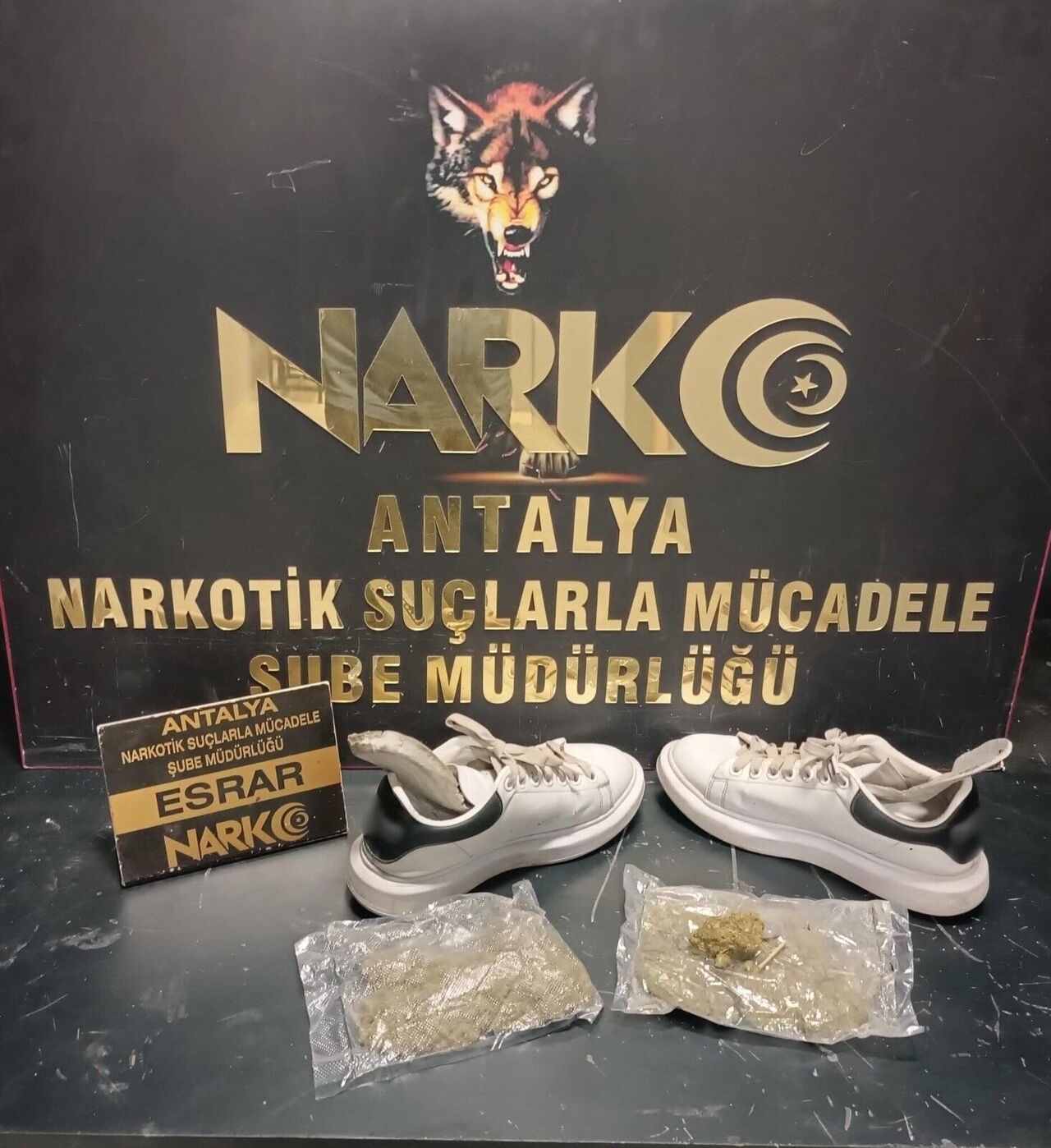 Antalya’da Narkotik Operasyonları Çok Sayıda Yasaklı Madde Ele Geçirildi (1)
