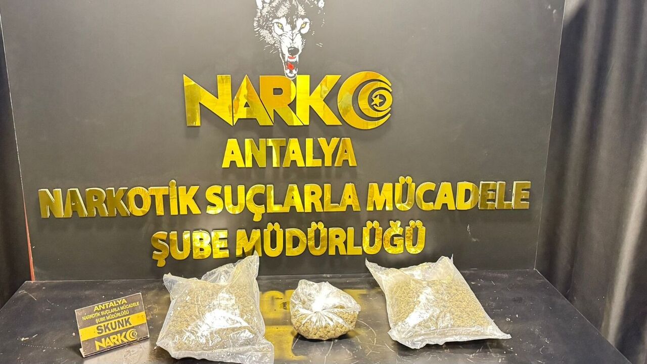 Antalya’da Narkotik Suçlara Operasyon 32 Şüpheli Yakalandı (1)