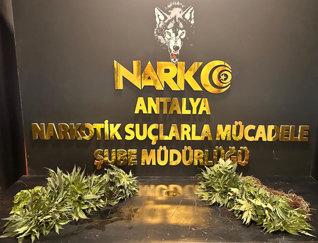 Antalya’da Narkotik Suçlara Operasyon 32 Şüpheli Yakalandı (3)