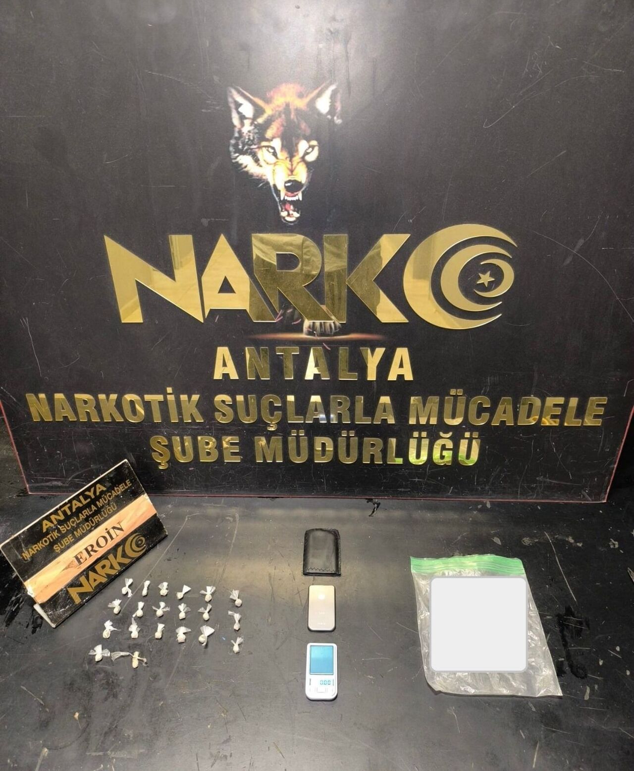 Antalya’da Narkotik Suçlara Operasyon 32 Şüpheli Yakalandı (4)