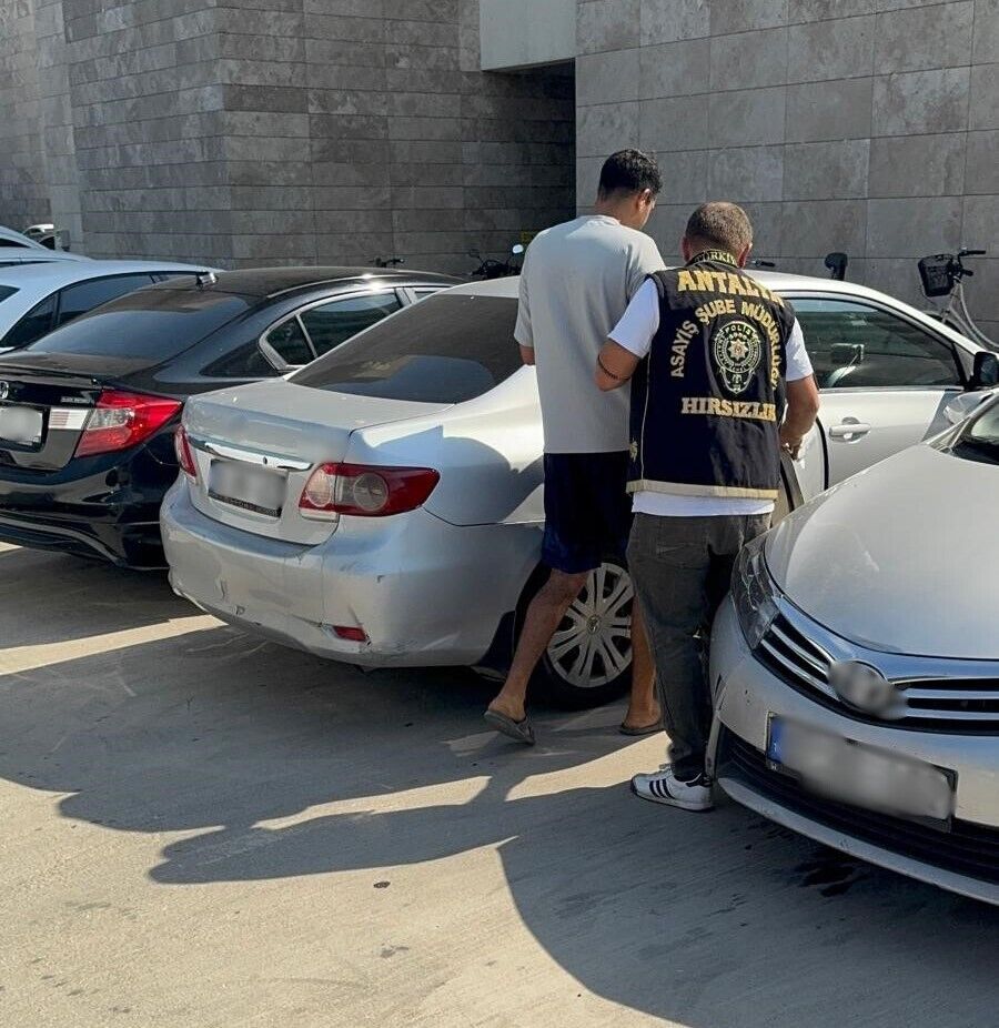 Antalya’da Son Bir Haftada 224 Şüpheli Tutuklandı (2)