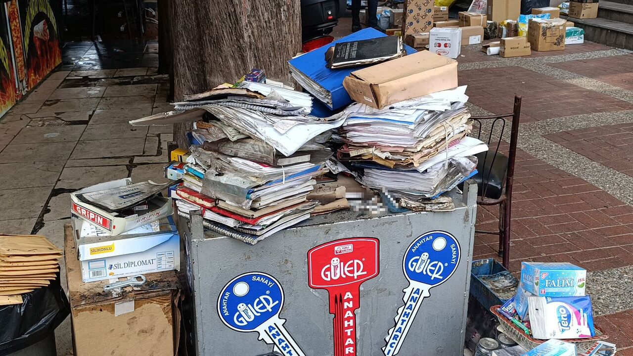 Antalya’da Yanan Büfe Küle Döndü (1)