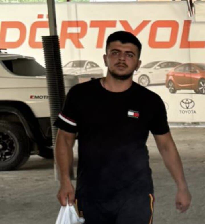 Baba, Evladını Defalarca Bıçaklayarak Öldürdü (2)