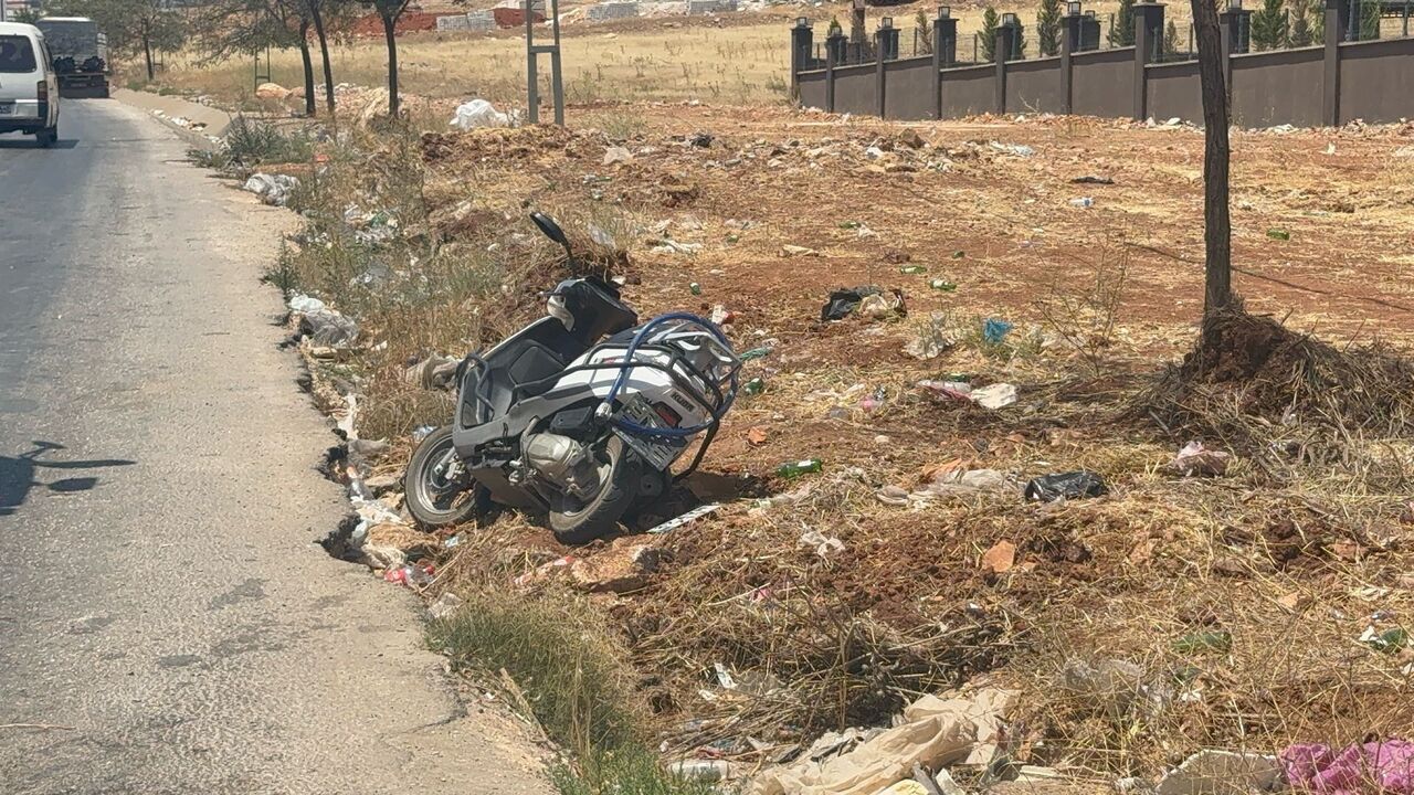 Beton Mikserinin Altında Kalan Motosikletteki Kadın Öldü, Oğlu Yaralandı (3)