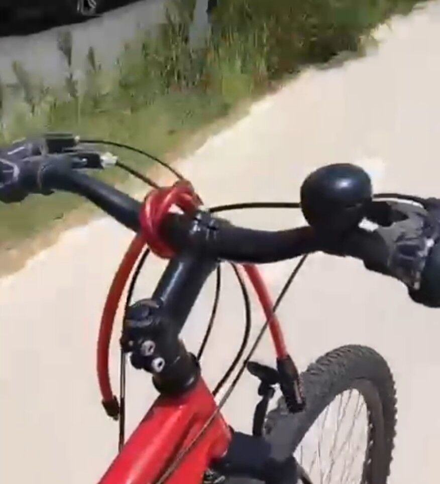 Bisikleti Çalınan Adam Muhtardan Gelen Jestle Yeniden Şarkı Söylüyor (3)