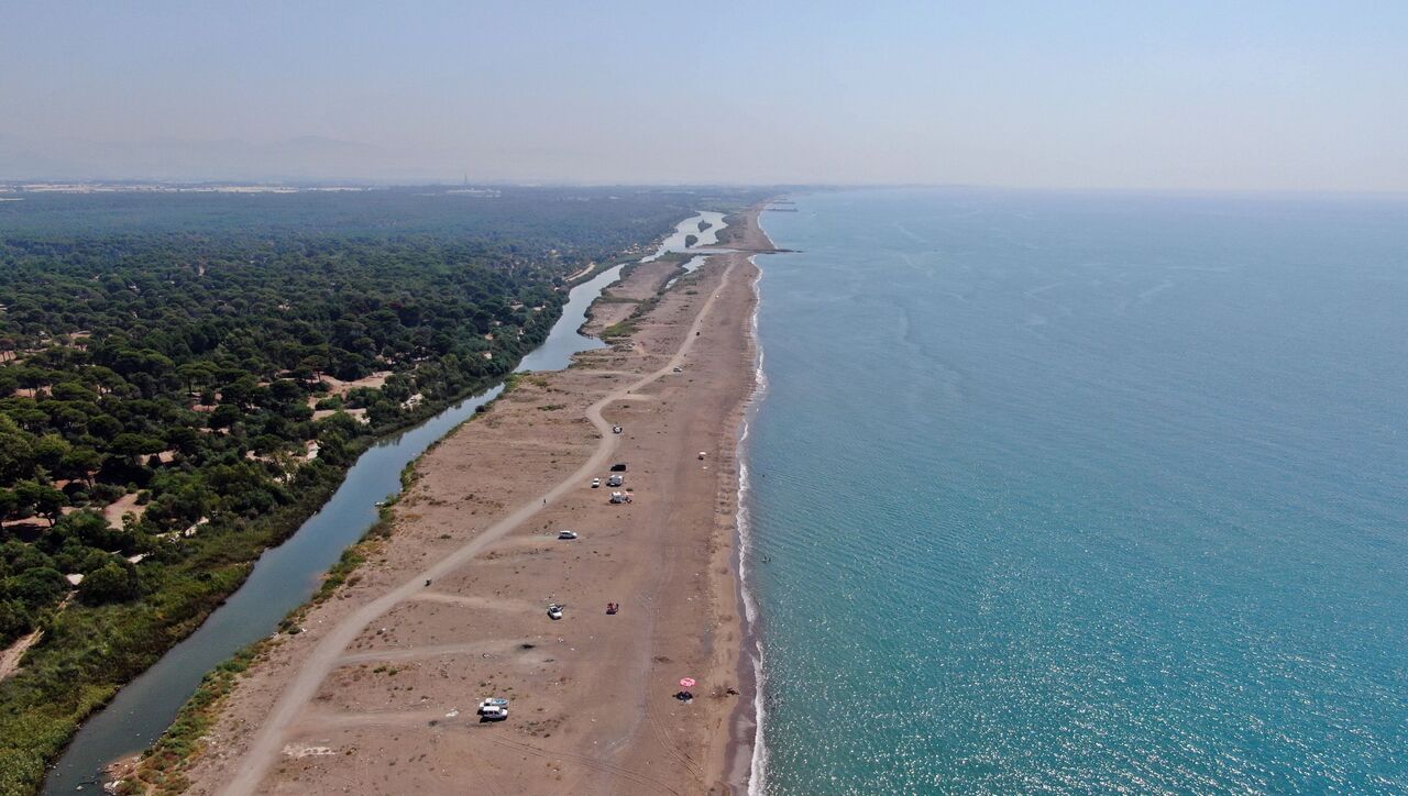 Çardaklardan Arındırılıp Özgürleştirilen Kumköy Sahili Şimdi De Çöplerle Boğuşuyor (11)