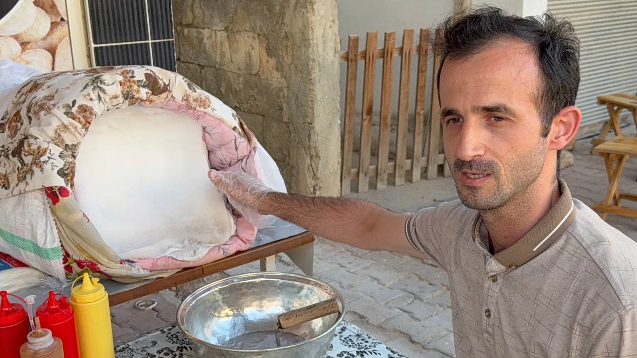 Dağdan Kar Getirip Tatlandırdı, Tabağını 50 Tl'den Satmaya Başladı (9) Kopya