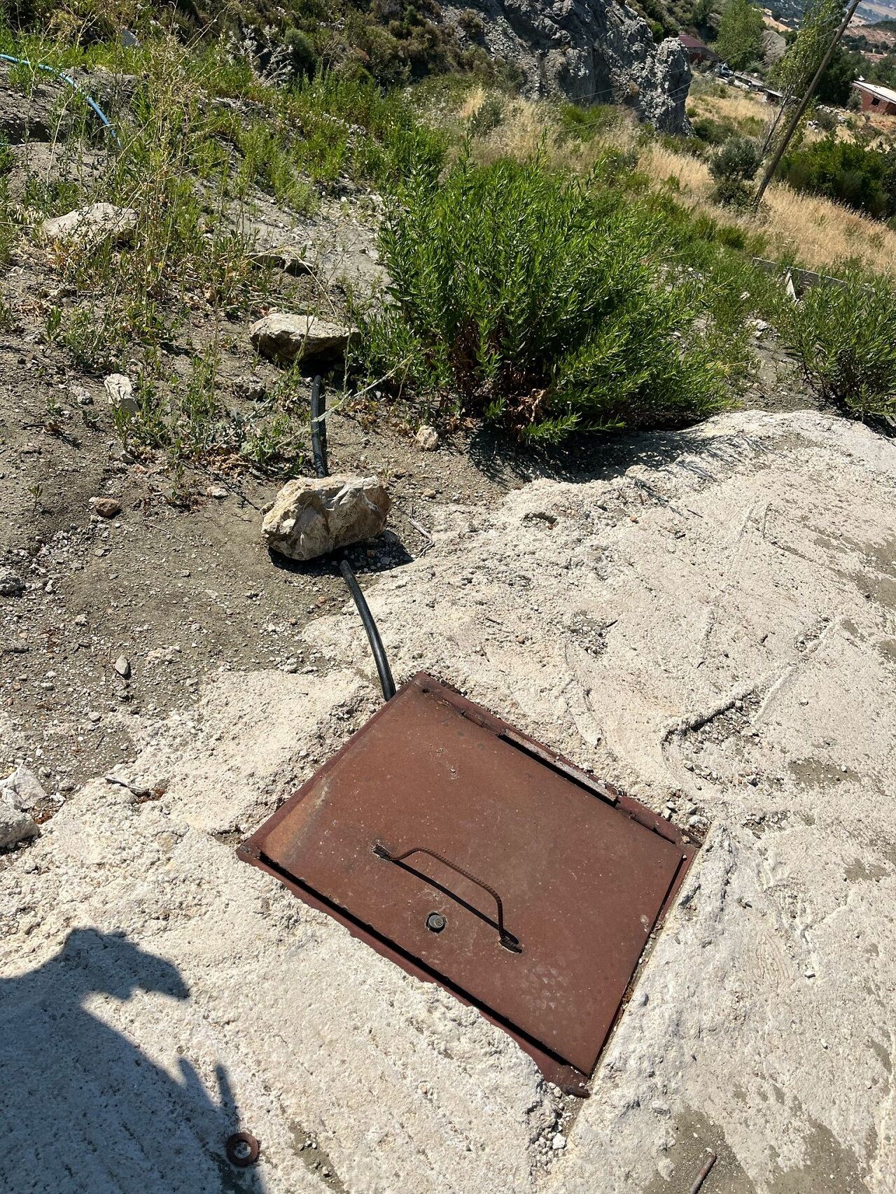 Depodan Izinsiz Su Çekimini Denetleyen Personelin Burnunu Kırdı (4)