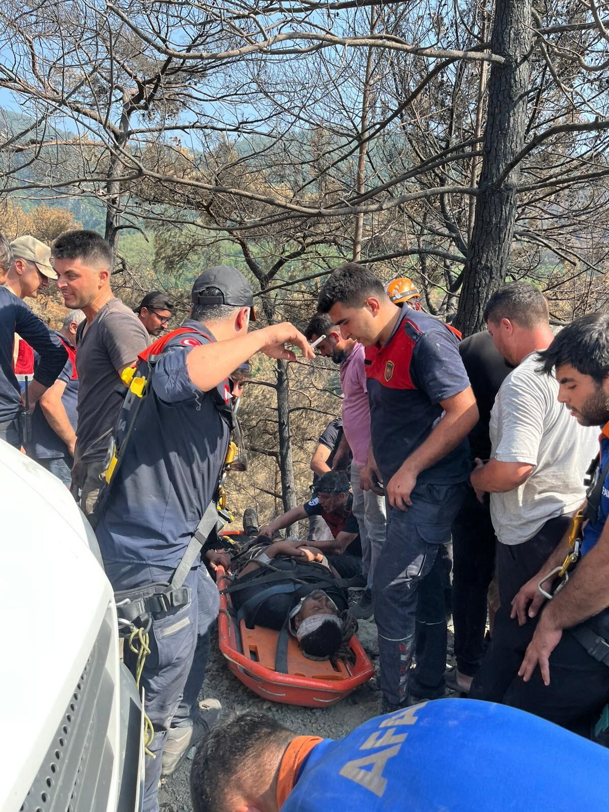 Dörtyol’da Uçurumdan Düşen Şahıs Yaralandı (3)