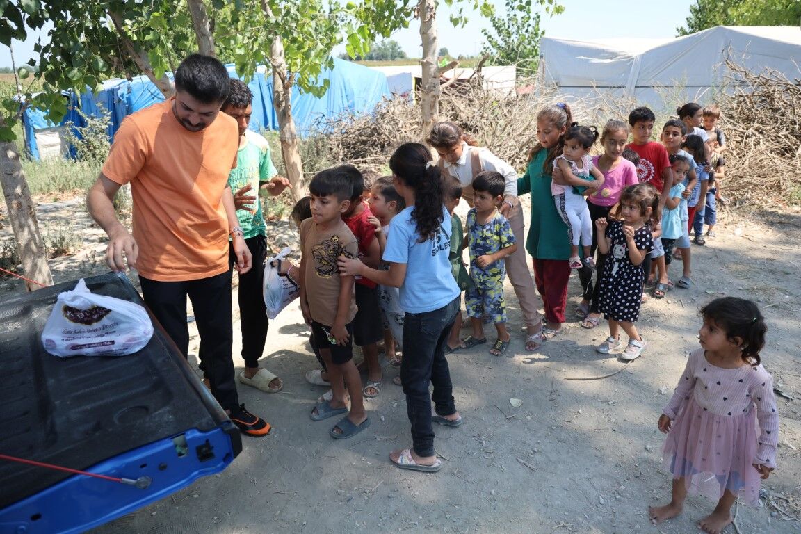 Dünya Kebap Günü’nde Tarım İşçisi Çocuklarına Kebap İkramı (3)