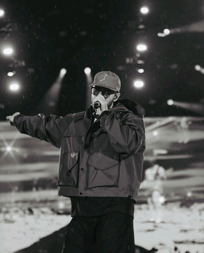 Duygu Özaslan'ın İsyanı Gündem Oldu Justin Timberlake Konserinde Neler Yaşandı (4)