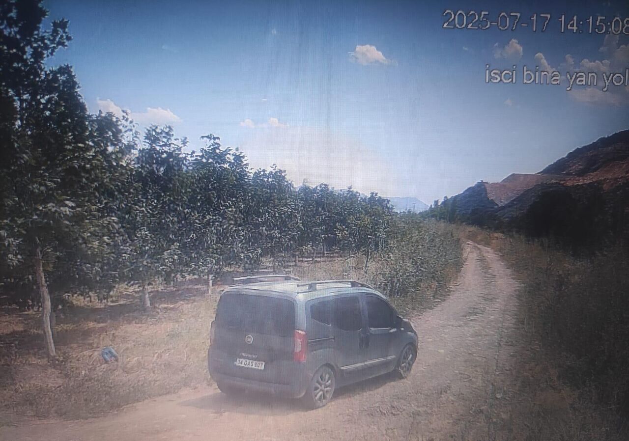 Eğirdir’de Sahte Plakalı Araçla Hırsızlık 3 Kişi Yakalandı (1)