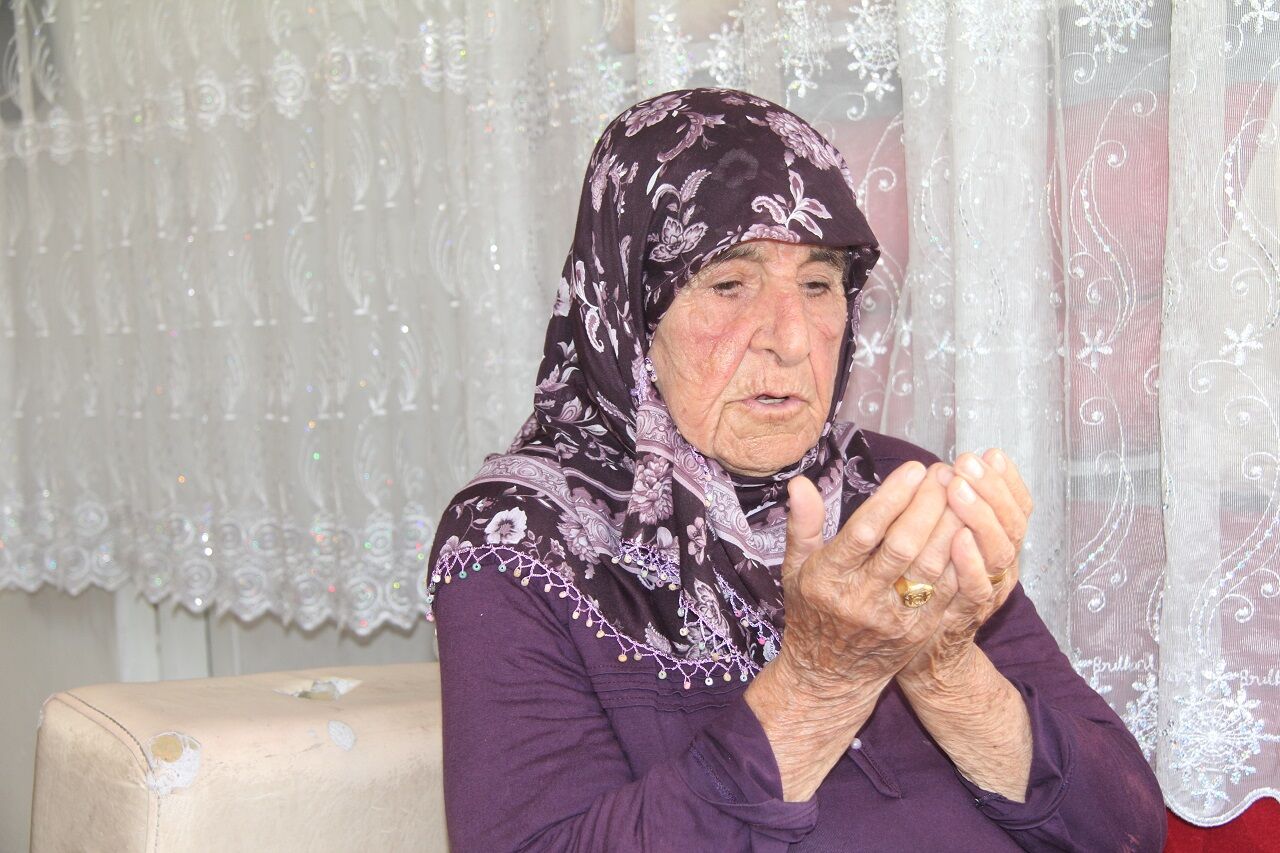 Gaziantep’te 101 Yaşındaki Ayşe Nine Sağlıklı Yaşlanıyor (1)