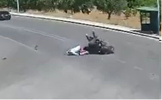 Gaziantep'te 2 Motosikletin Çarpışması Sonucu Meydana Gelen Kazada 2 Kişi Yaralandı (1)