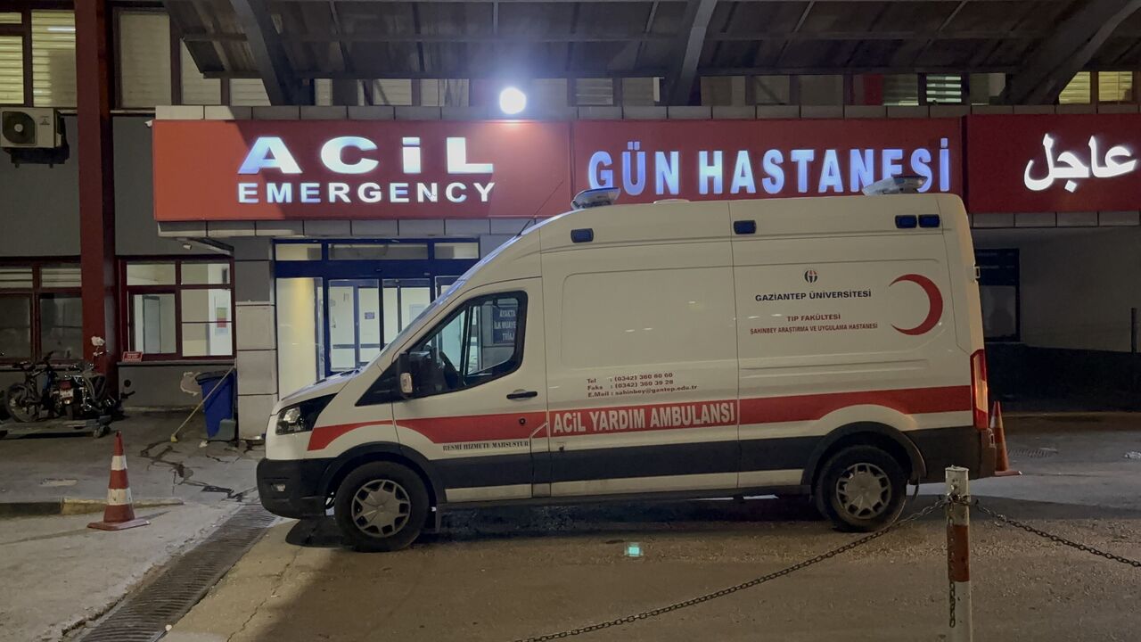 Gaziantep’te 8 Kilogram Altın Gasp Eden Şahıslar Polise Ateşle Karşılık Verdi 4 Polis Yaralandı (2)