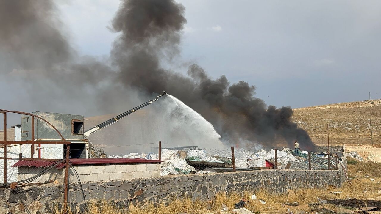 Gaziantep'te Geri Dönüşüm Fabrikasında Yangın (2)