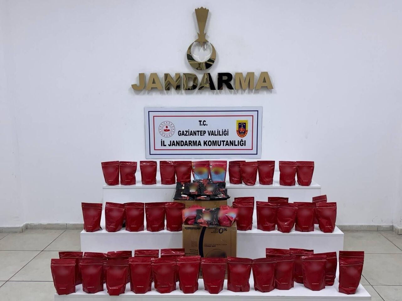 Gaziantep’te Kaçak Tütün Operasyonu 2 Gözalt (2)