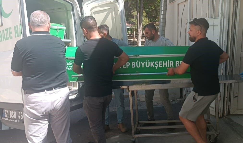 Gaziantep’te Oyun Kazası 6 Yaşındaki Özlem Bornoz İpiyle Hayatını Kaybetti (2)
