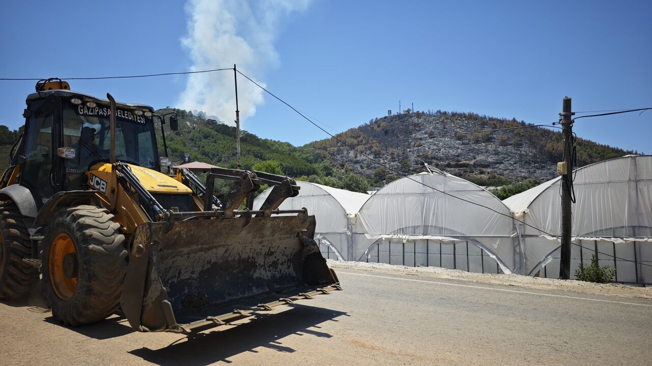 Gazipaşa Karadağ’da Yeniden Orman Yangını Çıktı (3)