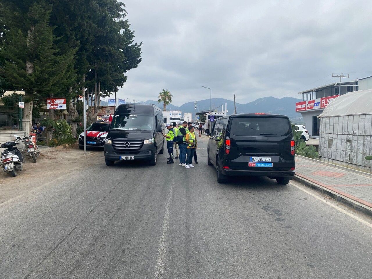 Gazipaşa’da Korsan Taşımacılığa Sıkı Denetim 20 Araca Ceza (4)