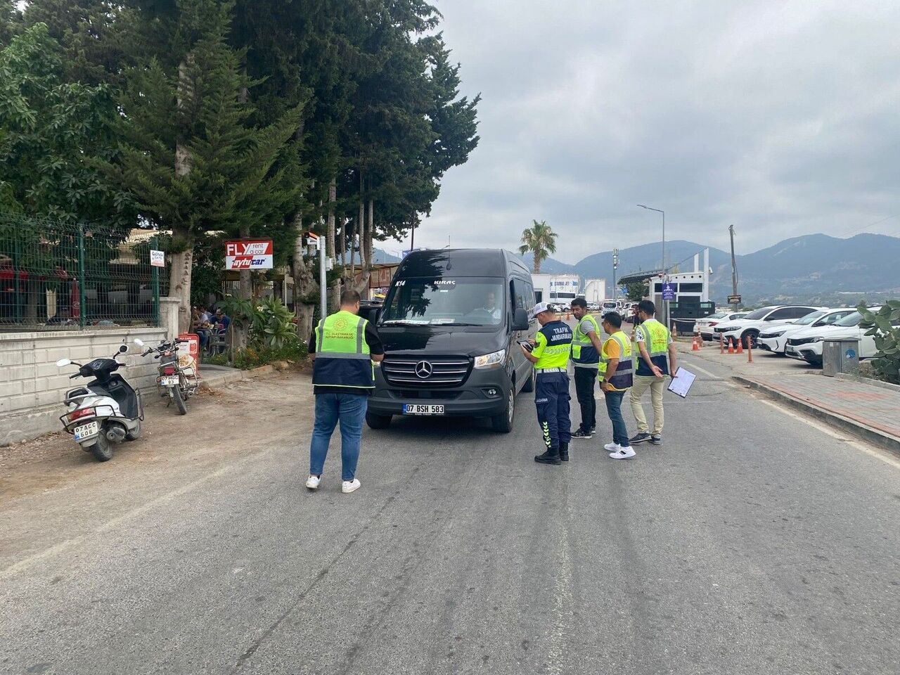 Gazipaşa’da Korsan Taşımacılığa Sıkı Denetim 20 Araca Ceza (5)