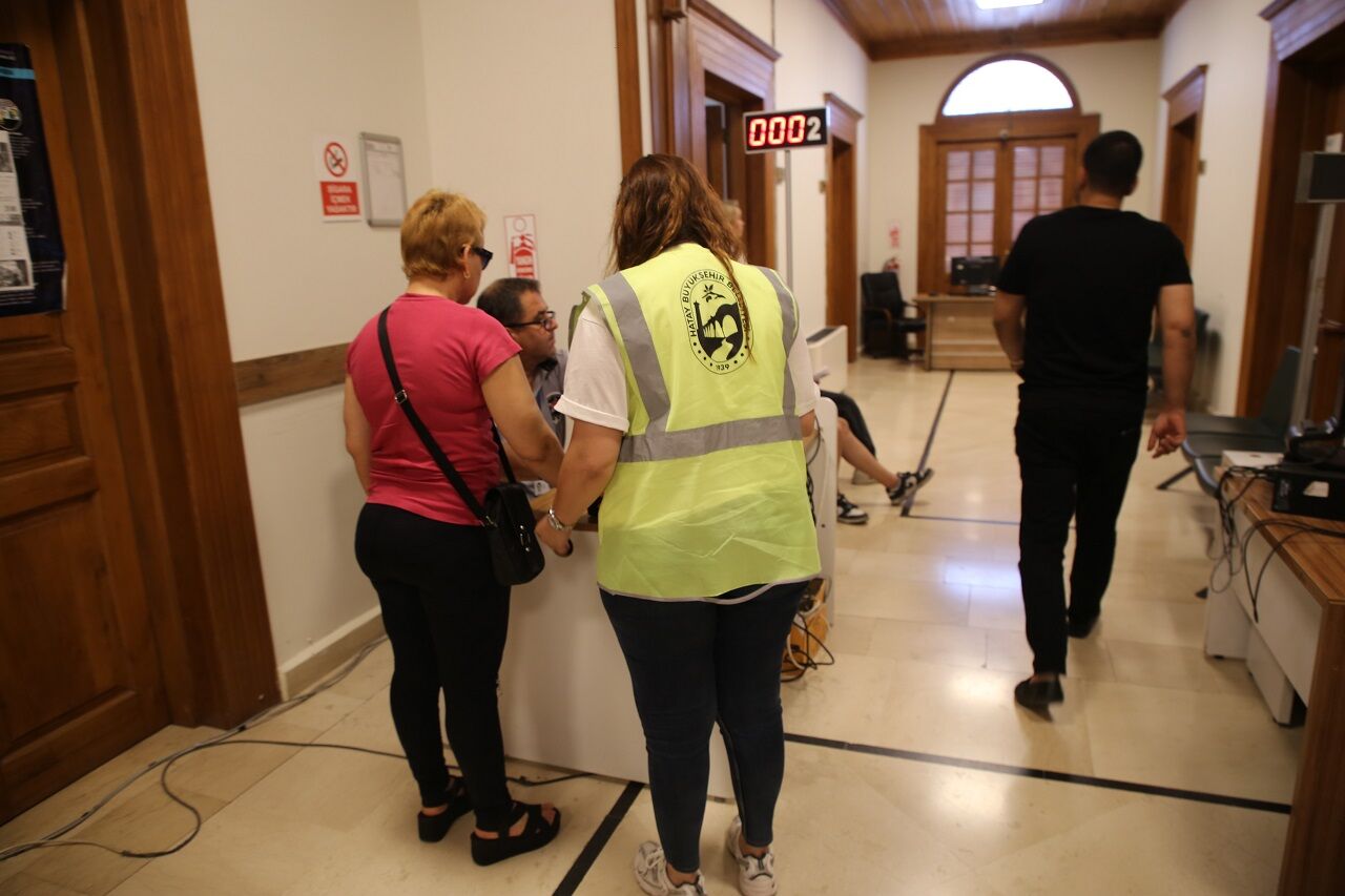 Görme Engelli Kadını Kimlik Yenilemeye Hbb Ekipleri Götürdü (3)