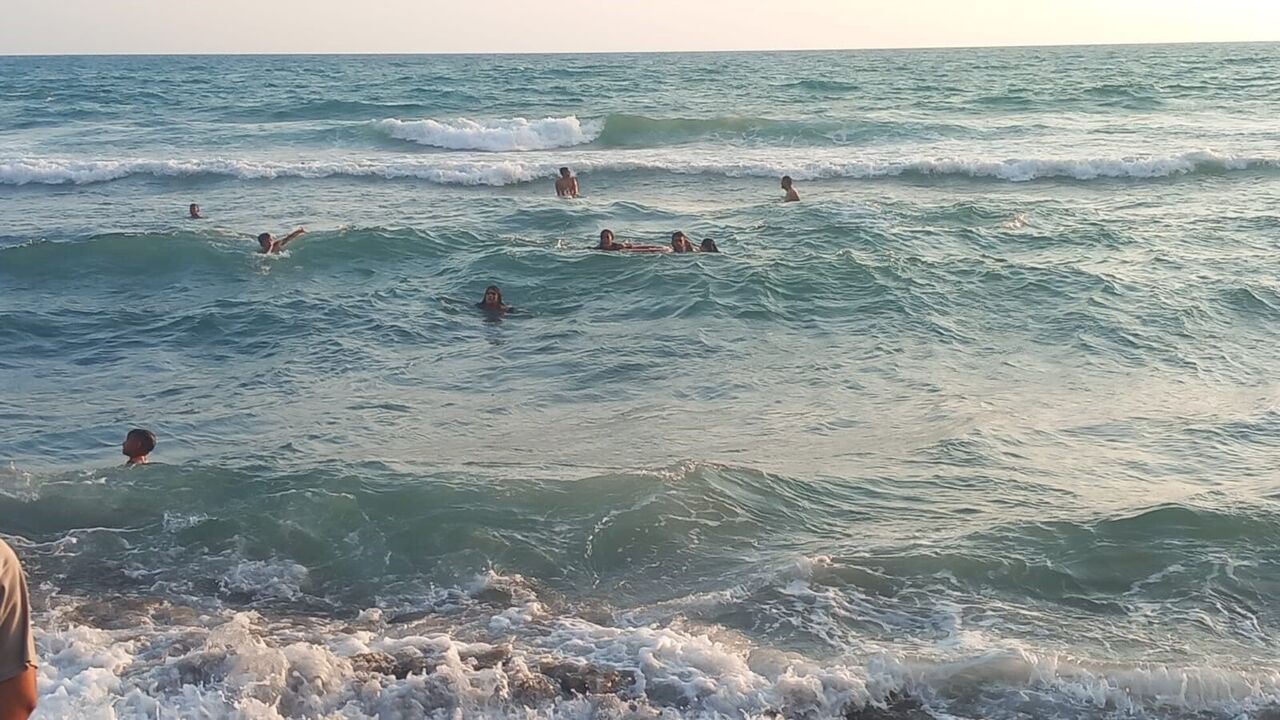 Hatay’da 3 Çocuk Rip Akıntısından Saniyelerle Kurtarıldı O Anlar Kamerada (5)